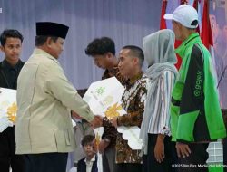 Presiden Prabowo Hadiri Penyerahan Kunci 50.030 Unit KPR FLPP