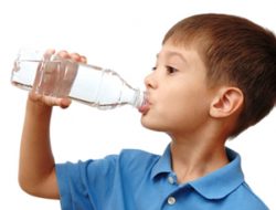 Air Putih, Kunci Sederhana Menjaga Kesehatan Tubuh