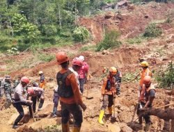 Banjir Bandang dan Longsor Melanda Cisarua Bandung Barat: 7 Orang Tewas, Ratusan Masih Hilang