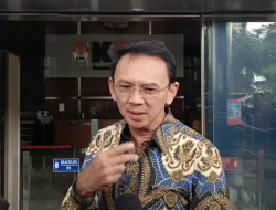 Ahok Bersaksi di Sidang dan Imbauan Waspada “Whip Pink”