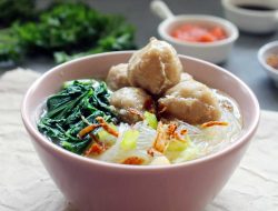 Lezat! Ada 7 Pilihan Makanan Hangat & Sehat Saat Musim Hujan Nih