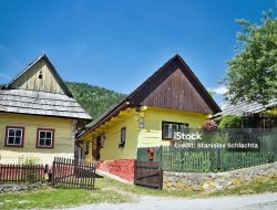 Warga Desa Vrkolínec di Slovakia Mendesak Status Warisan Dunia UNESCO Dicabut