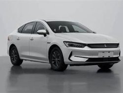 BYD Perkenalkan Merek “Linghui” untuk Armada Transportasi Daring