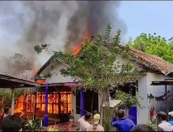 Situbondo: Kakek Bakar Rumah Mantan Istri