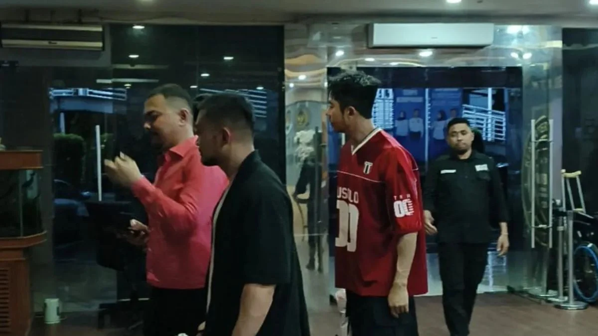 petugas imigrasi jaksel