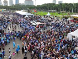 Monas Dipadati Pemburu Sembako Murah