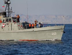 Iran Tantang Trump Kirim Kapal Perang ke Teluk Persia