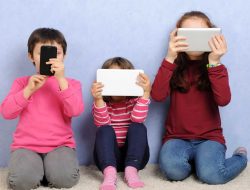 Anak Kecanduan Gadget? Kenali Gejalanya