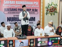 Kaesang Bagikan Emas untuk Santri Nurul Qodim