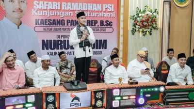 Kaesang Bagikan Emas untuk Santri Nurul Qodim