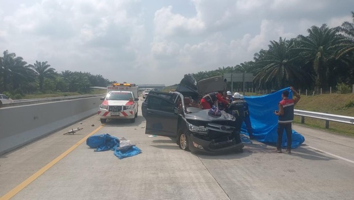 Kecelakaan di Tol Indrapura (Foto: dok Ditlantas Polda Sumut)