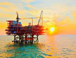 Minyak Dunia Tembus Level Tinggi Akibat Krisis Global