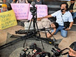Kebebasan Pers Diuji Ancaman Baru