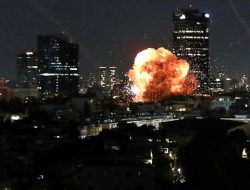 Tel Aviv Luluh Lantak Dihantam Drone Iran