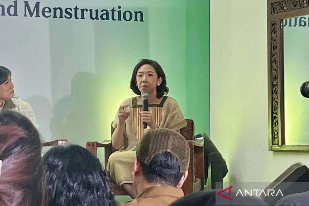 Psikiater dr. Elvine Gunawan, Sp.KJ dalam acara bincang-bincang memperingati Hari Kartini oleh Laurier di Jakarta, Selasa (21/4/2026). ANTARA/Farika Nur Khotimah