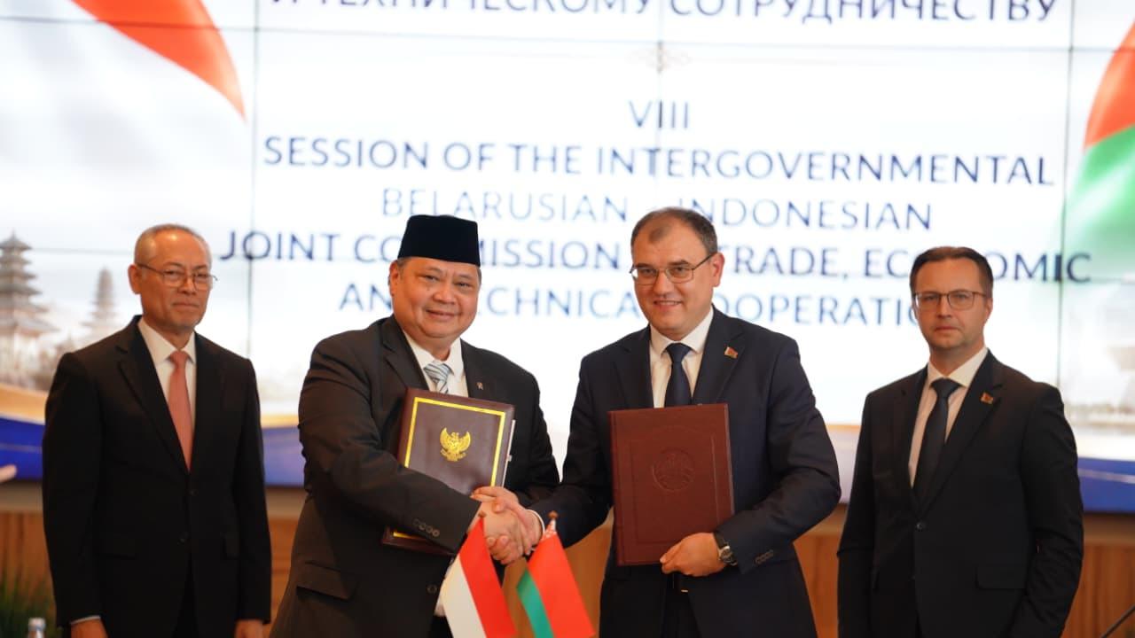 Indonesia, Menko Perekonomian Airlangga Hartarto bertemu PM Belarus Alexander Turchin di Minsk, Jumat (15/5/2026). (Dok Kemenko Perekonomian)