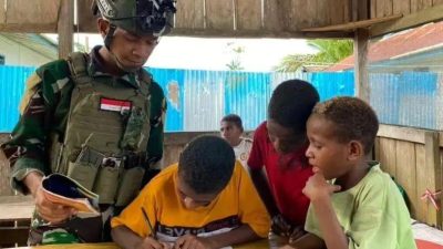 Prajurit TNI Masuk Kampung, Jadi Imam hingga Penggerak Pendidikan Warga