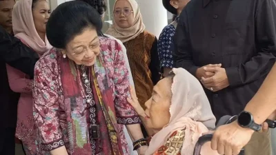 Megawati Hentikan Pidato demi Sinta Nuriyah