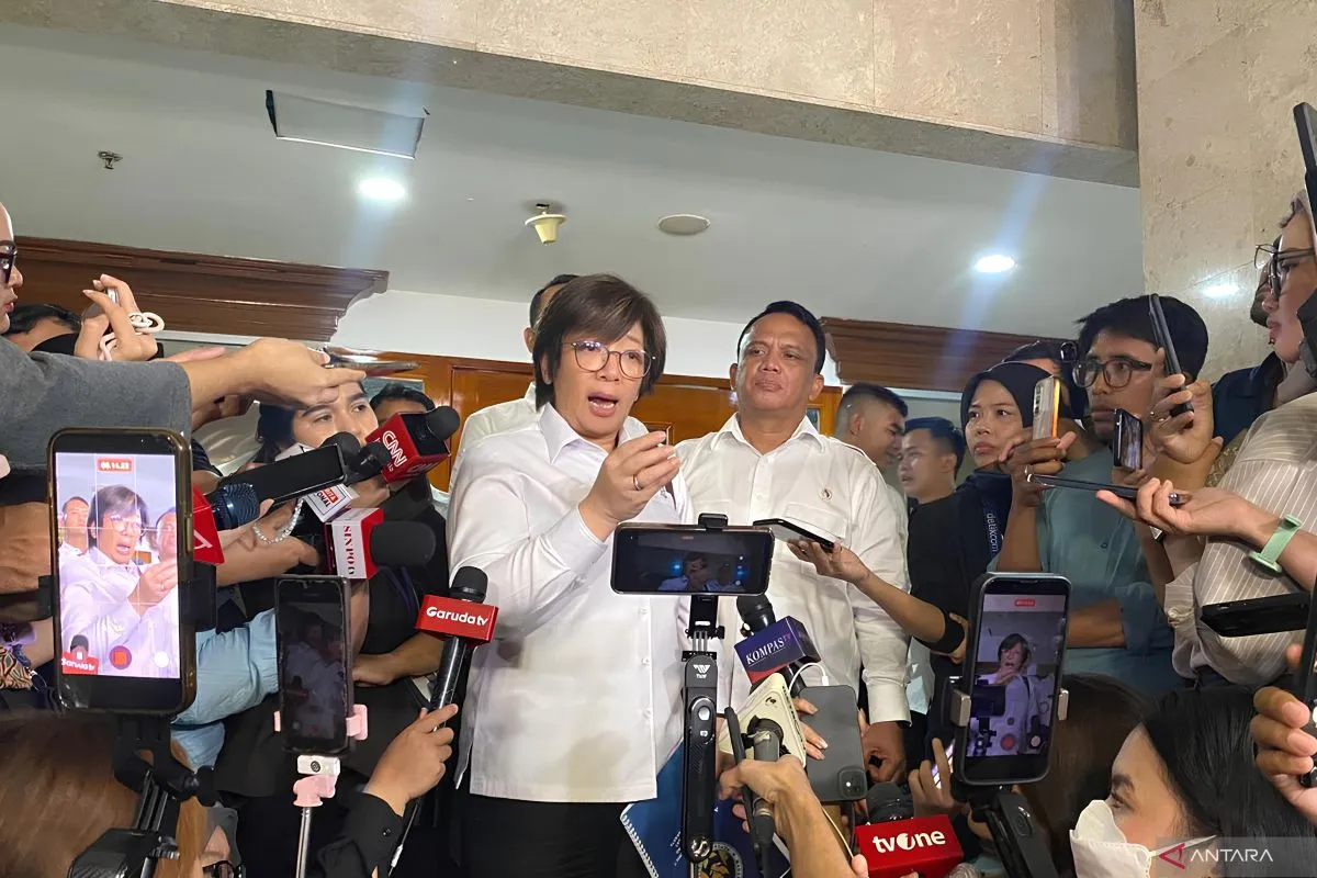 Wakil Kepala BGN Agustina Arumsari ditemui media usai rapat dengan Komisi IX DPR RI di Jakarta, Senin (15/6/2026). ANTARA/Fath Putra Mulya.