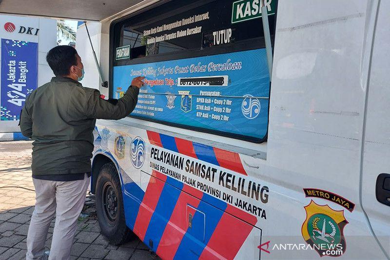 Samsat Keliling Buka di Bundaran HI, Warga Serbu Layanan Pajak