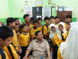 Prabowo Tinjau MBG, Siswa Diajak Berdialog