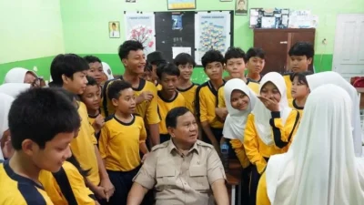 Prabowo Tinjau MBG, Siswa Diajak Berdialog